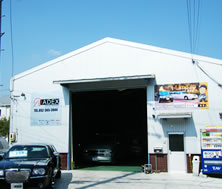 �v���[�g�Ŕ�